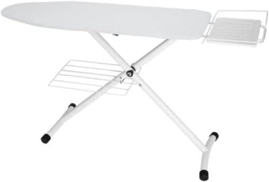 La table de repassage associe une hauteur reglable et une armature renforcee