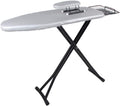 Une table de repassage integre une structure pliante