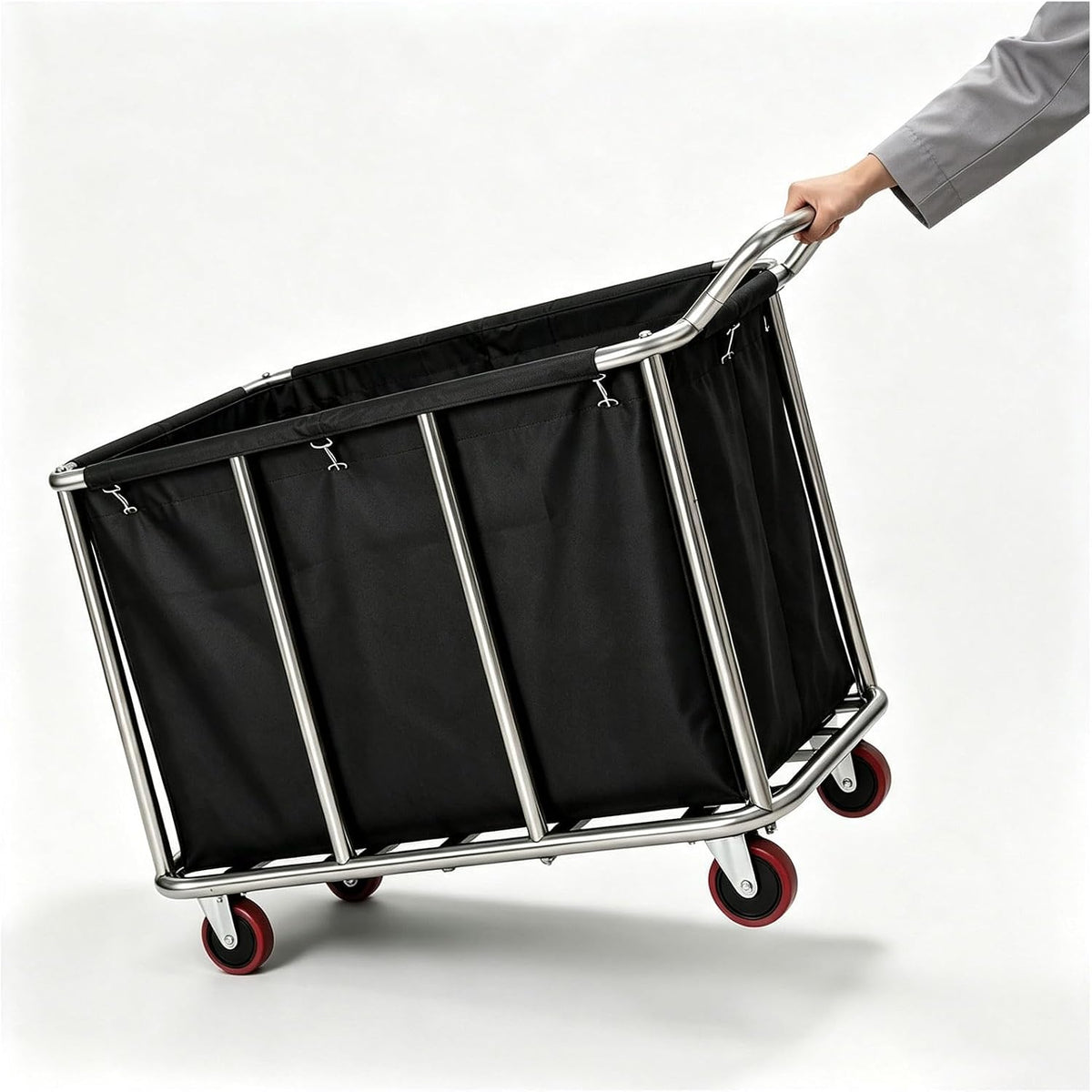 Le panier a linge dispose de des elements metalliques et de des roulettes